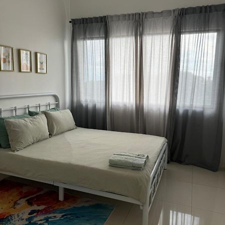 Bunga Homestay Sea View Kuala Terengganu Exterior photo